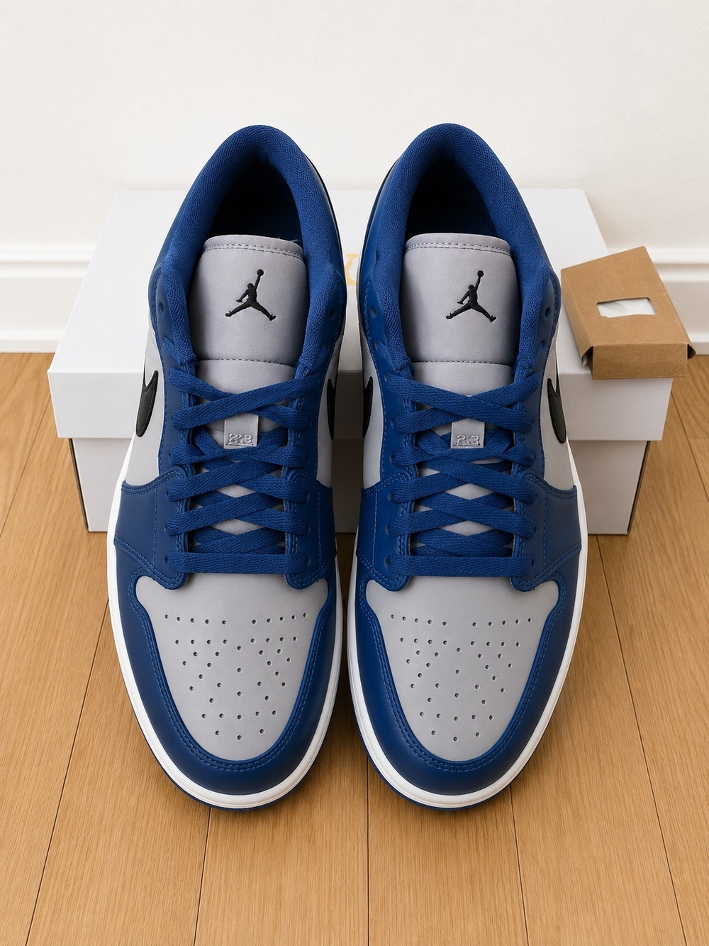 Nike Air Jordan 1 French Blue- Women Size 11.5US/Men Size 10US - Picture 2 of 3